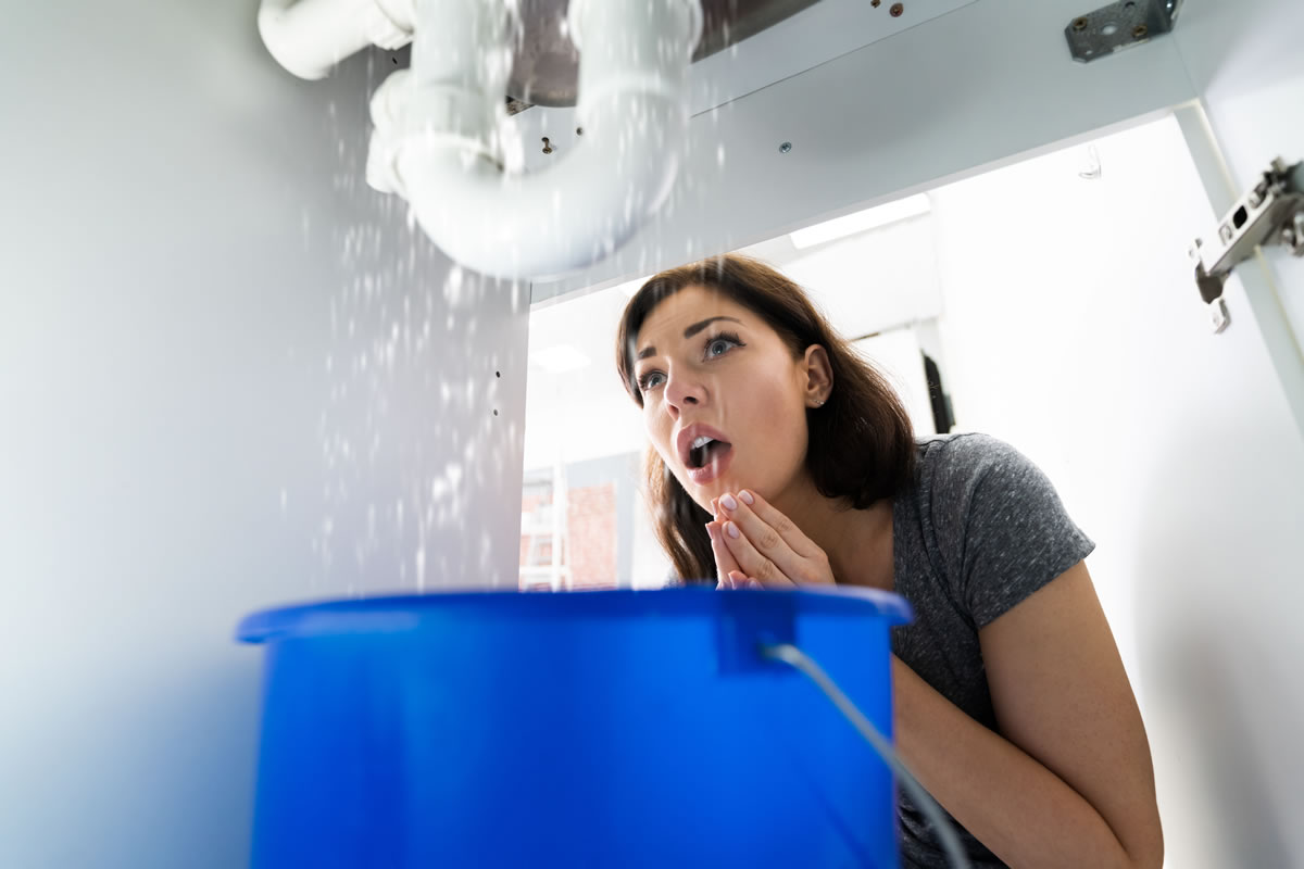 If Your Pipes Are Leaking, Read This and Stop Freaking! | HP Mechanical